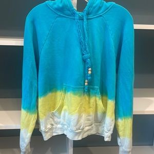 Perfect for summer tie dye Honorine hoodie.